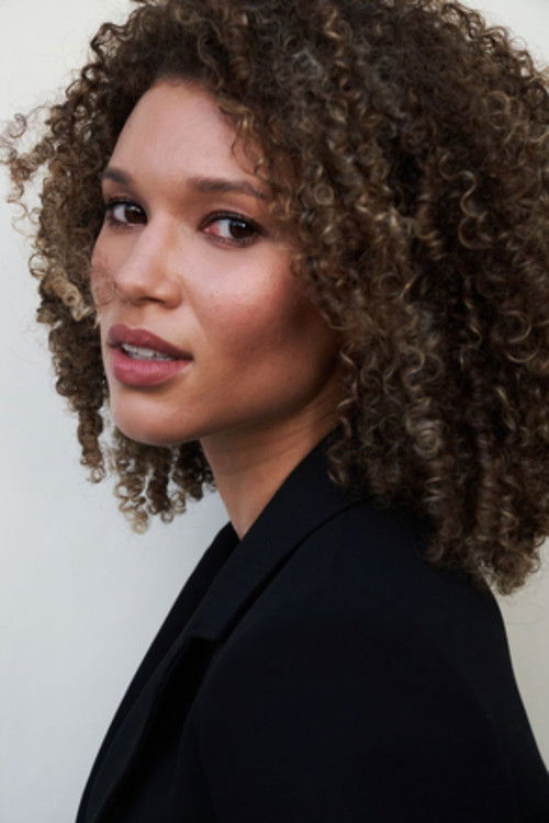 Samantha Neyland as Katelyn Harken