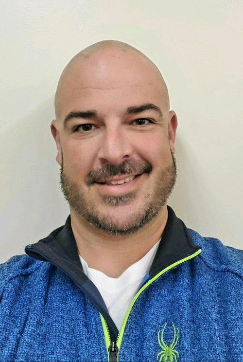 Niko Rulli as Sci-Fi Guy