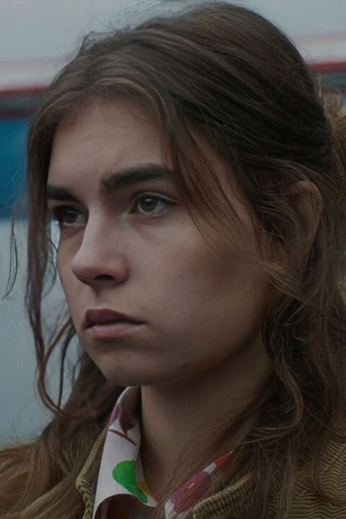 Sara Chripáková as Mara