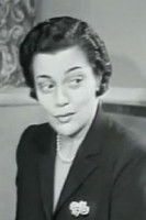 Anna Raftopoulou as Toris