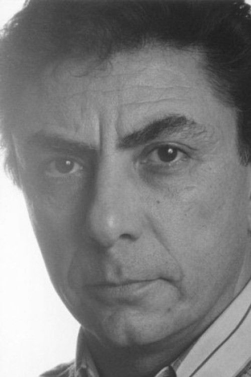 Giovanni Mauriello as Don Gennaro