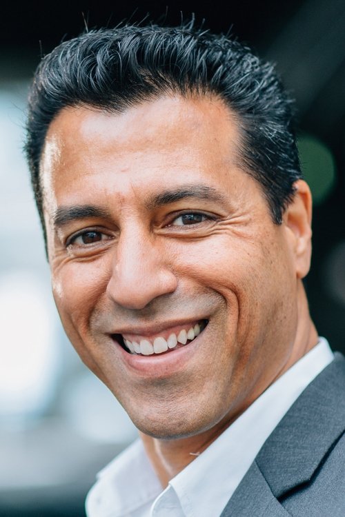 Craig Veroni as Man in Warehouse #2