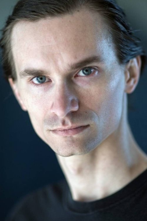 Vincent Stalba as Kang