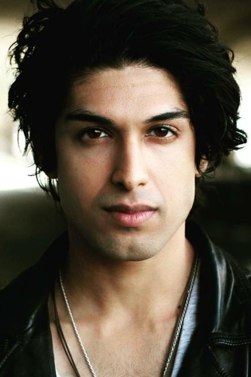 Kunal Sharma as Amar