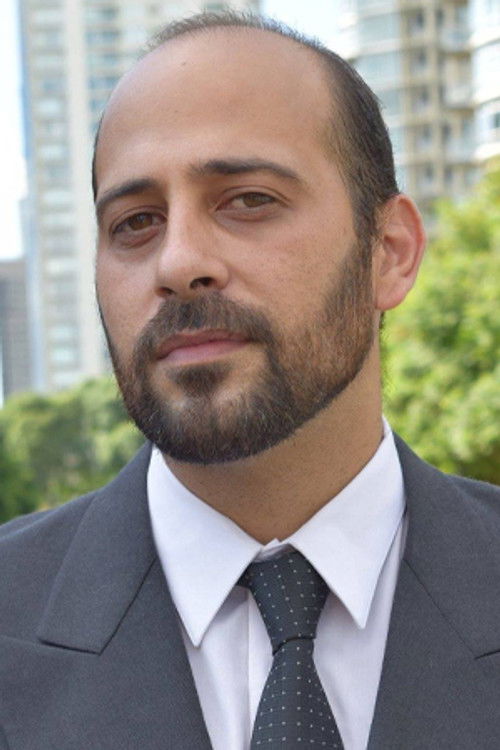 Walter Morales as Leonardo