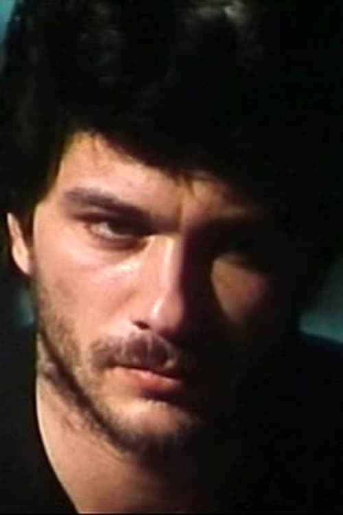 Alessandro Freyberger as Ezio