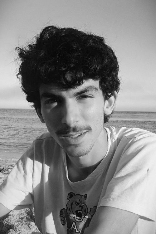 Alexandre Gomes as Fanner #2