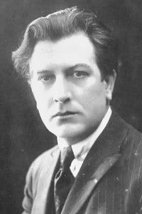 Léon Mathot as Jean