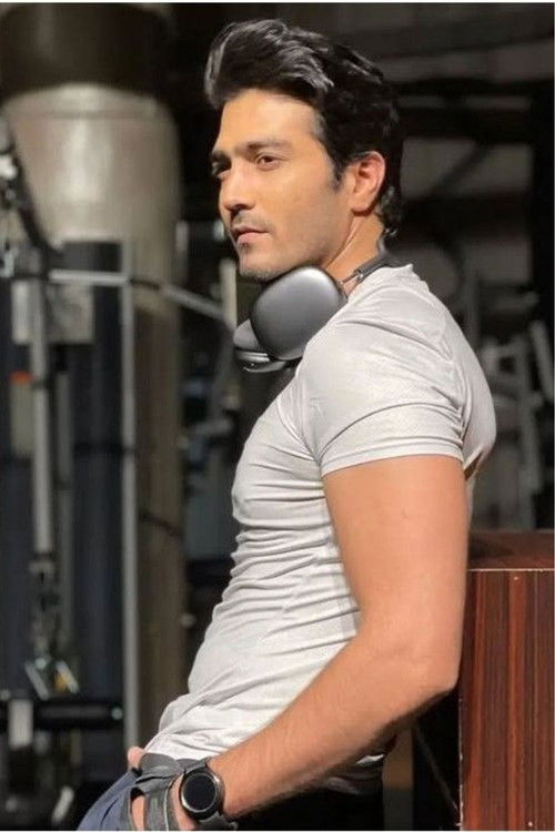 Shehzad Sheikh as Urwa Ahmad