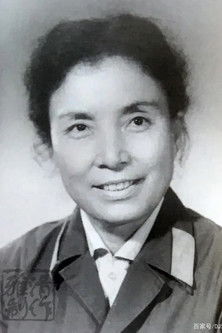 Zhu Yizhi as 巧凤妈