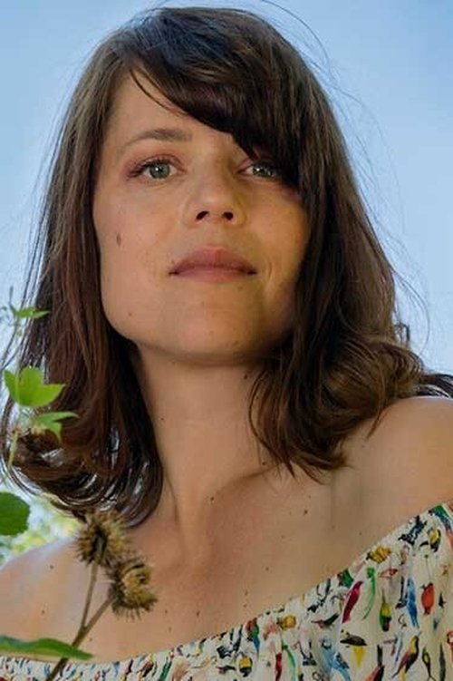 Emma Klingenberg as Maj-Lis Wirtanen