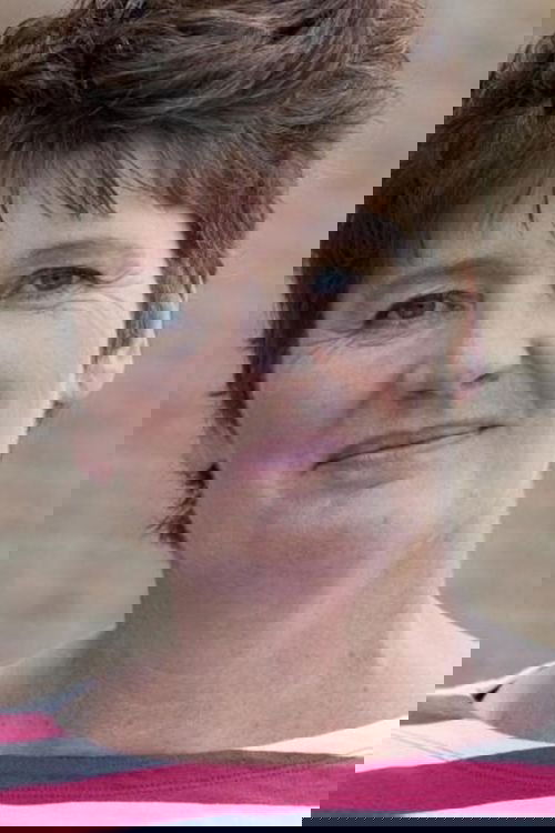 Tosca Menten as Woman with Dog (voice)