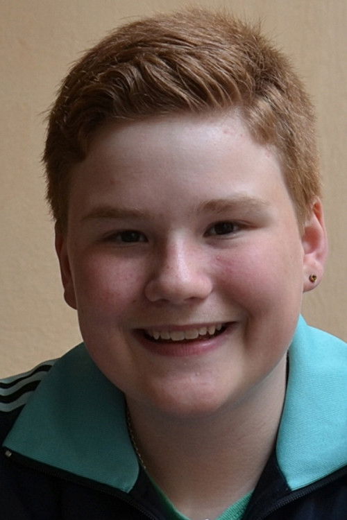 Erik Lundqvist as Tom