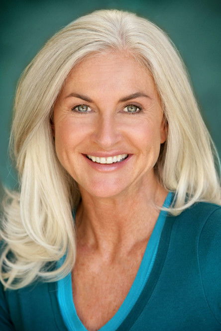 Olivia Tracey as Kia Narrator