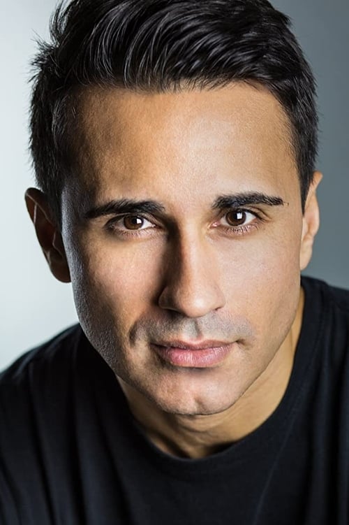 Chenier Hundal as Ressam