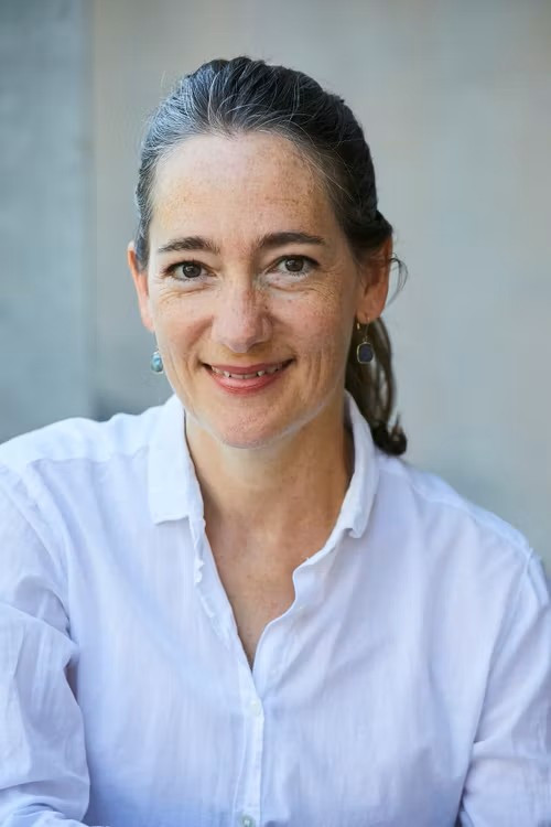 Elisabeth Rolli as Ricarda