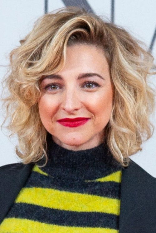 Anna Moliner as Janis Garcès Cases