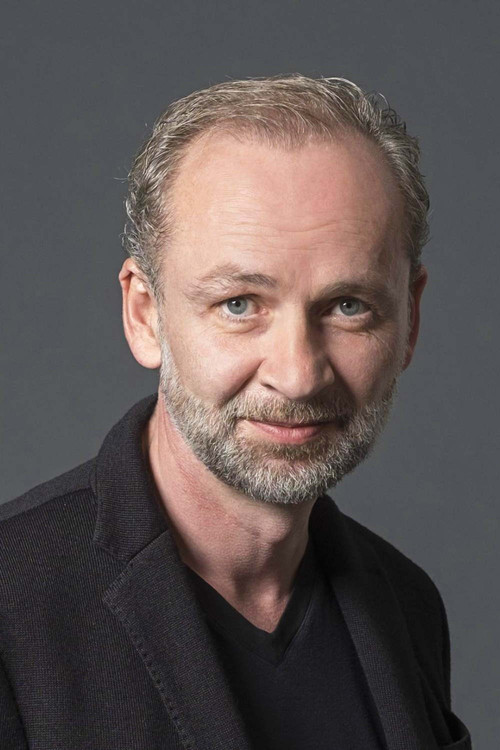 Ferdinand von Schirach as Otto