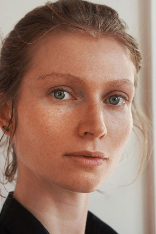 Lana Aubrey as Marcia