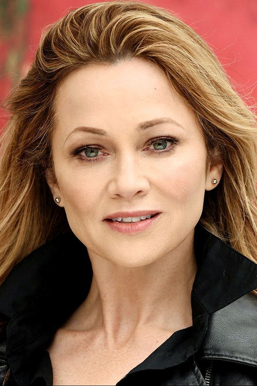 Wendi Bazar as Theresa