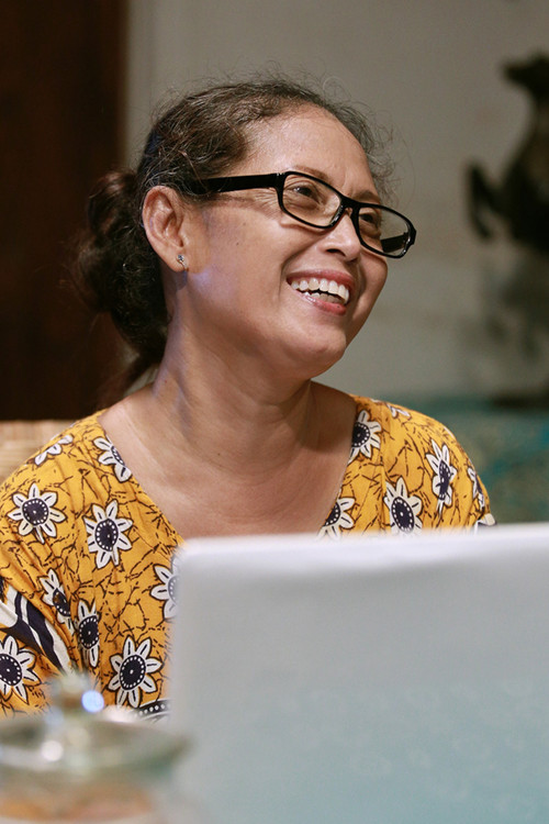 Hargi Sundari as Bu Sri