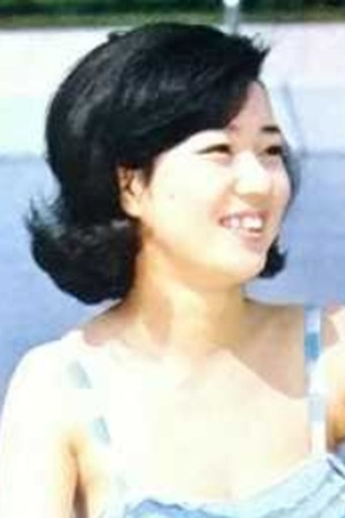 Satoko Sato as Mayumi