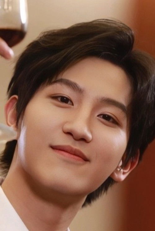 Tino Wang as Shen Mochuan