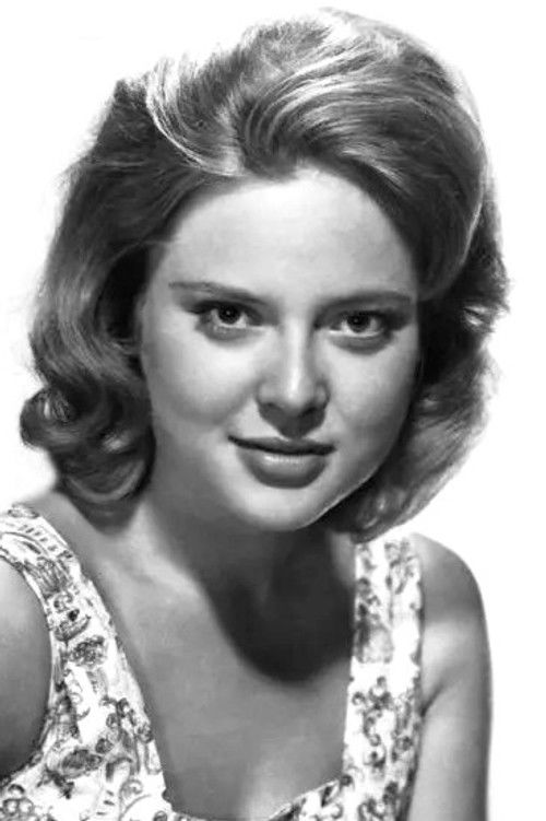 Cordula Trantow as Karin