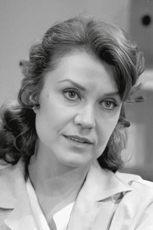 Carmem Marinho as Isabel