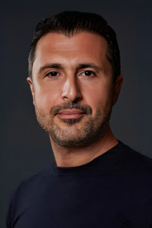 Bülent Tapıcı as Mert