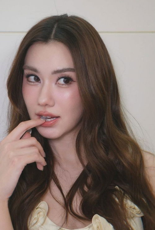 Lorena Schuett as Duangporn