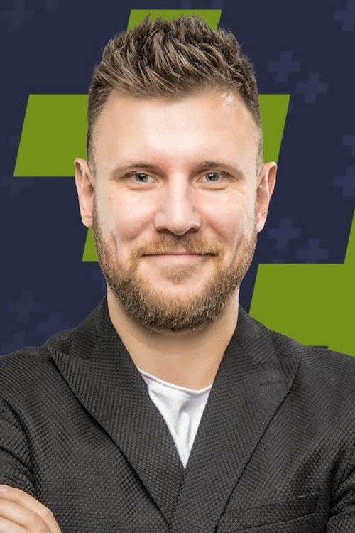 Дмитрий Шнякин as Ведущий