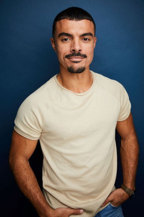 Yurel Echezarreta as Pip