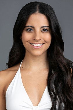 Diana Carreiro as Camila