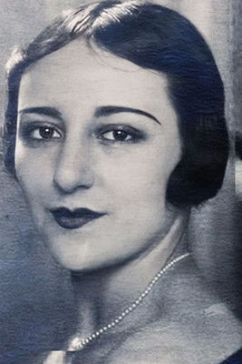 Helena Cortesina as 