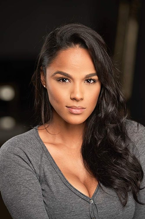 Geneva Maccarone as Lisa