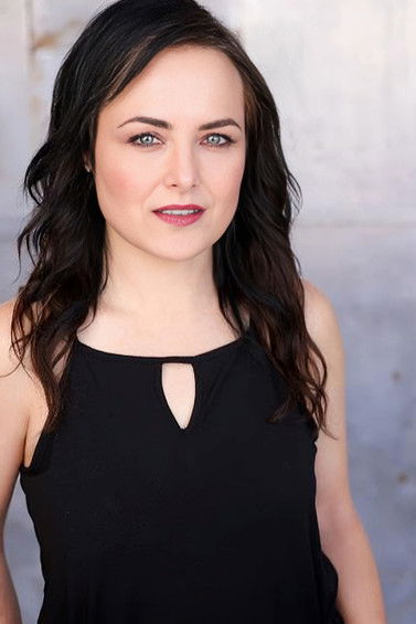 Step Rowe as Elizabeth Bryant