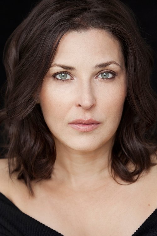 Catherine Sénart as Maryse