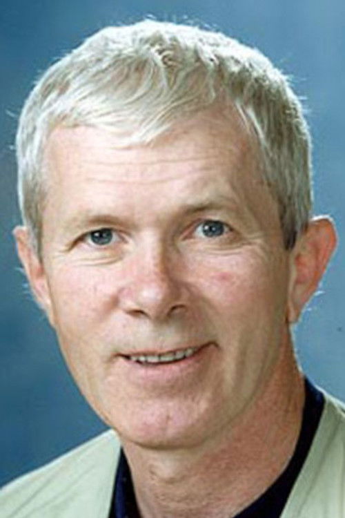 Boris Kuznetsov as Alyoshka Lyovshin