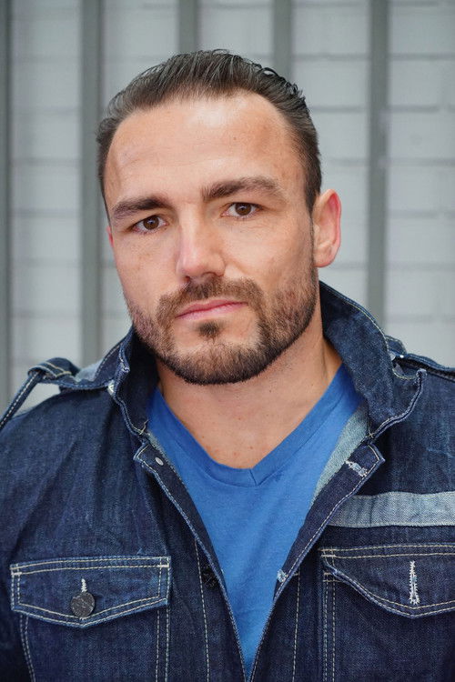 Enzo Leonardo Mandarà as Friedrich