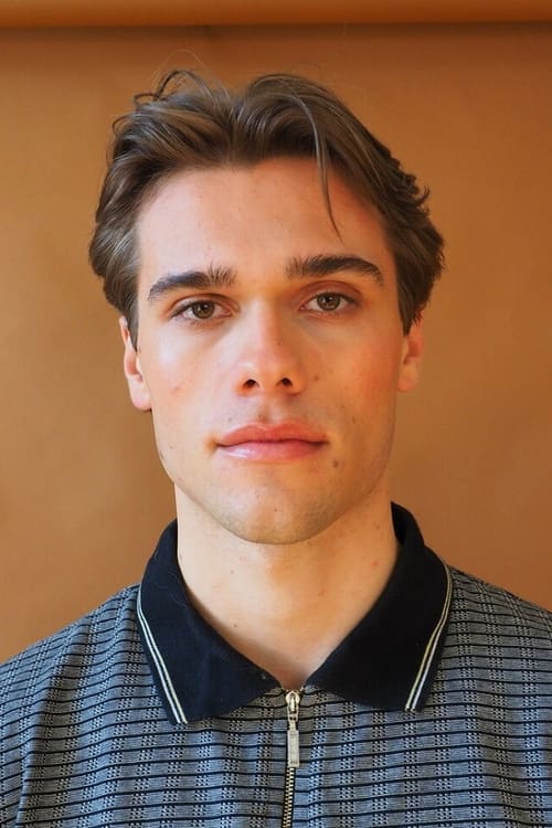 Gard Løkke as Christian Iversen