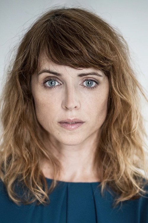 Élisa Sergent as Auriane