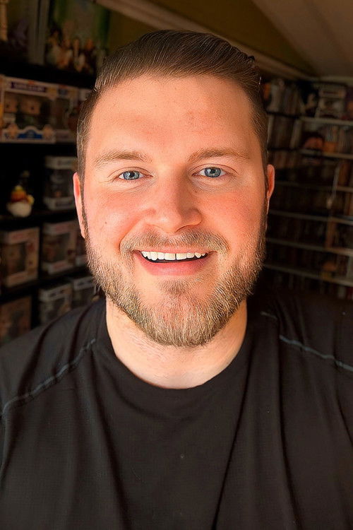 Adam Freeman as Alec Kehl