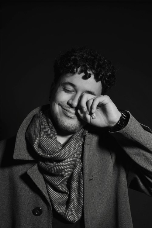 Gabriel Salazar as Arthur