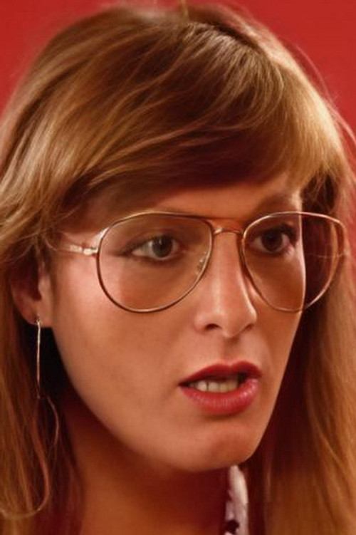 Lucie Doll as The cousin