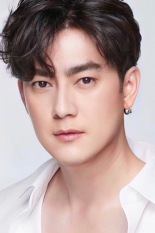 Rattapoom Toekongsap as Tom