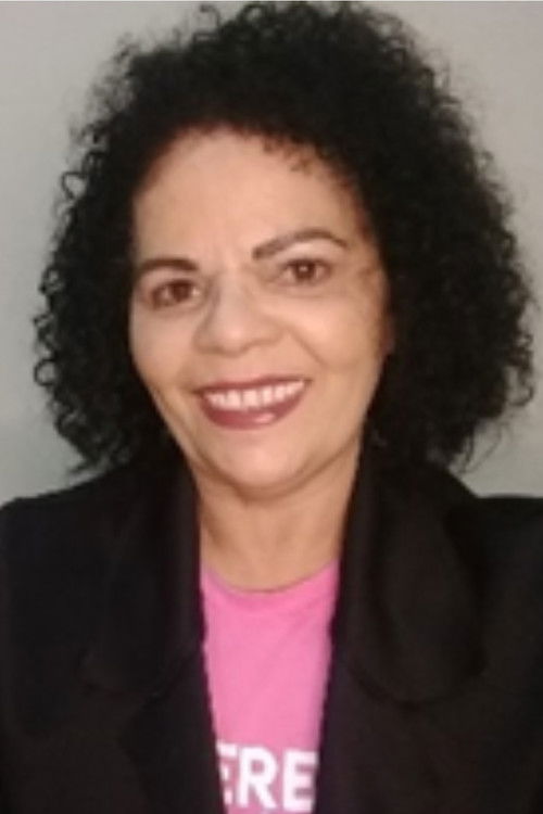 Dill França as Elisa