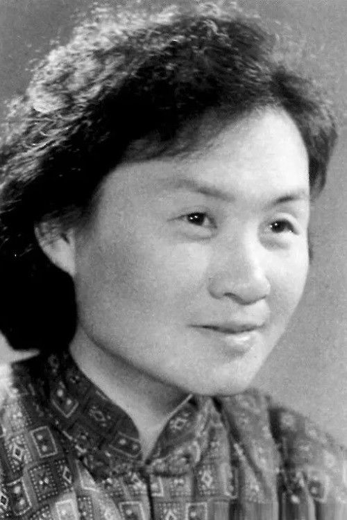 Yan Xue as 张金鸾