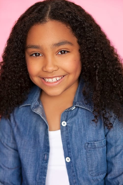 Ayla Rae Neal as Ava / Queen Bee