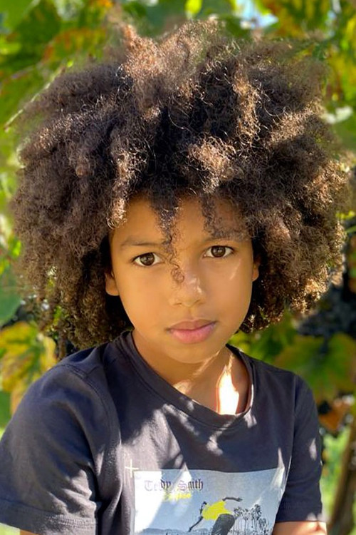 Lenny Joubij as Jiji (6 ans)